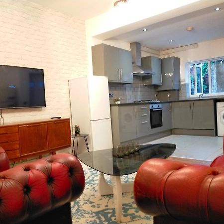 4 Bed Entire House - Heart Of The City - Near Sufc Sheffield Eksteriør billede
