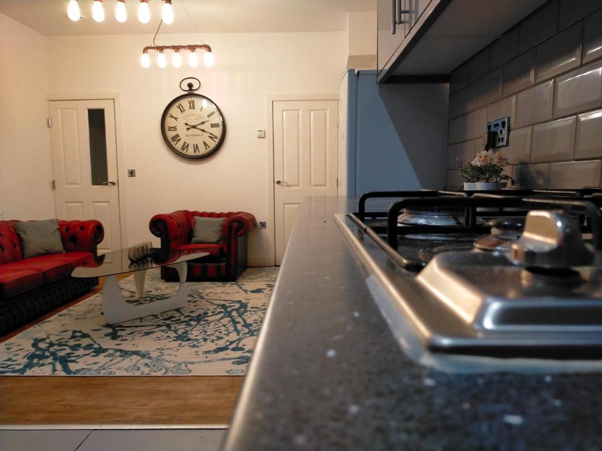 4 Bed Entire House - Heart Of The City - Near Sufc Sheffield Eksteriør billede